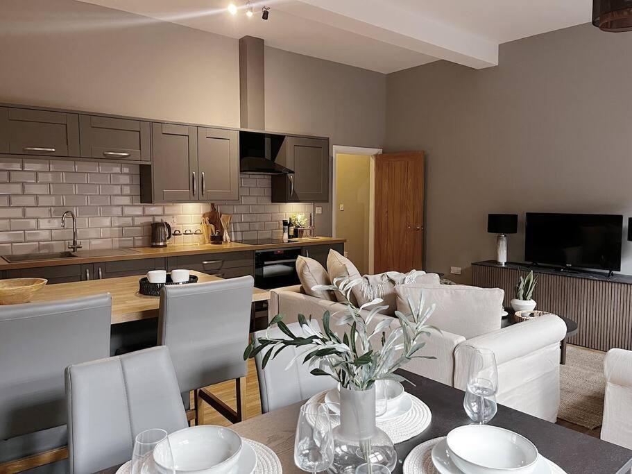 Modern Ground Floor Apartment Todmorden Extérieur photo