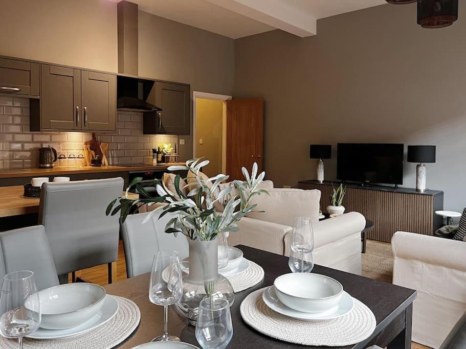 Modern Ground Floor Apartment Todmorden Extérieur photo